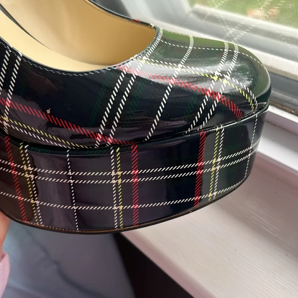 Jessica Simpson 🎄Christmas plaid platform heels worn one time size 7 1/2